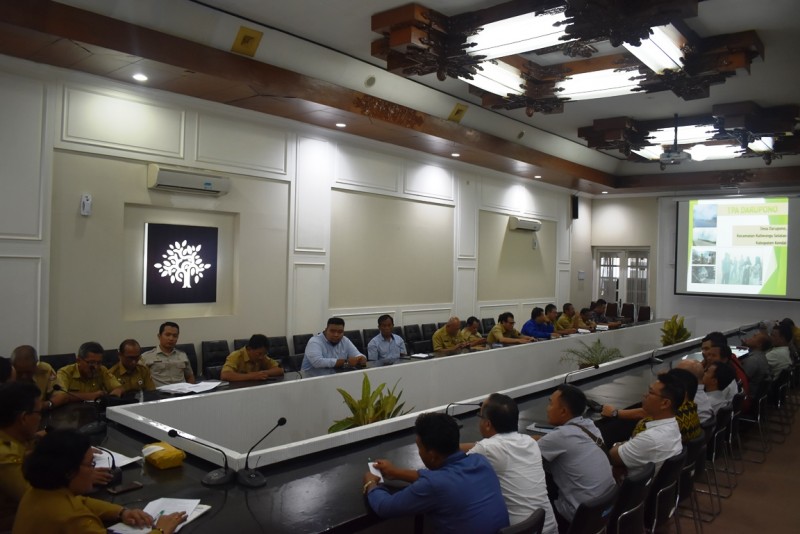 SEKDA BERI PENGARAHAN PADA PENGUSAHA GALIAN C KENDAL