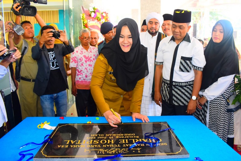 BUPATI KENDAL MIRNA ANNISA RESMIKAN CHARLIE HOSPITAL