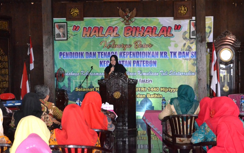 BUPATI MIRNA HADIRI ACARA HALAL BIHALAL PENDIDIK DI KECAMATAN PATEBON