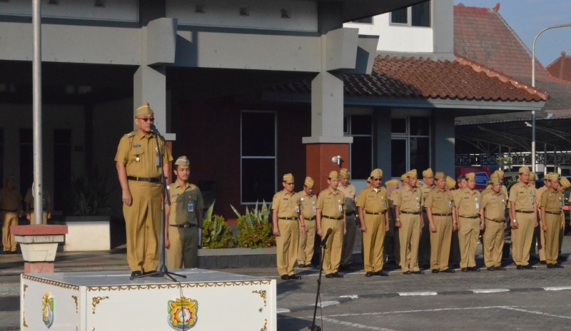 WABUP : ASN DAN MASYARAKAT RAYAKAN HARI JADI KENDAL SESUAI SITUASI-KONDISI