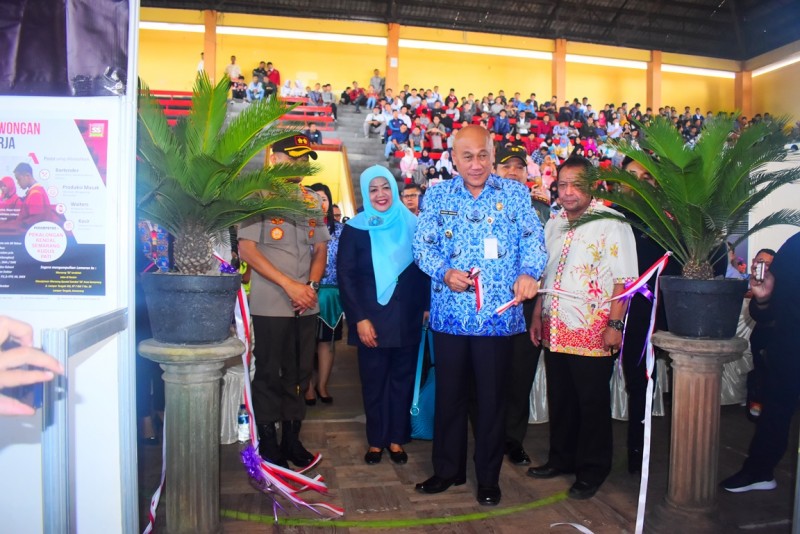 PEMKAB KENDAL GELAR JOB FAIR KE - 7