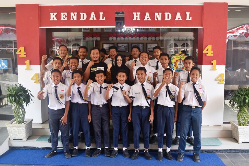 BUPATI MIRNA MINTA ANAK-ANAK TIDAK CEPAT PUAS DENGAN CAPAIAN PRESTASI