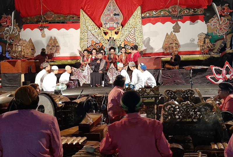 PENTAS KOLABORASI 3 SENI 1 PANGGUNG PACU GENERASI MUDA CINTA BUDAYA