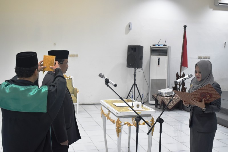 BUPATI MIRNA LANTIK IR. SUGIONO, MT SEBAGAI PENJABAT SEKDA KENDAL