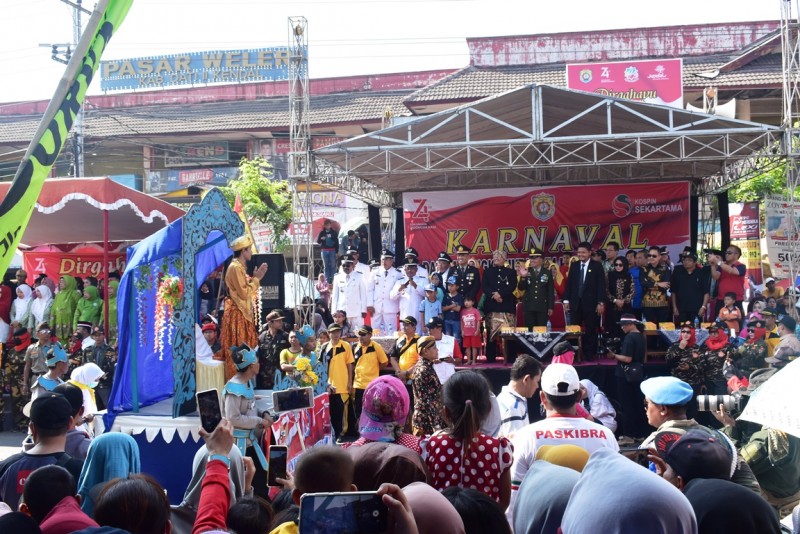 KARNAVAL DI KECAMATAN WELERI BERLANGSUNG GUYUB DAN MERIAH