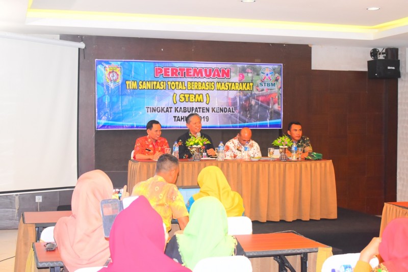 TIM SANITASI TOTAL BERBASIS MASYARAKAT KENDAL SIAP IKUTI PENILAIAN NASIONAL