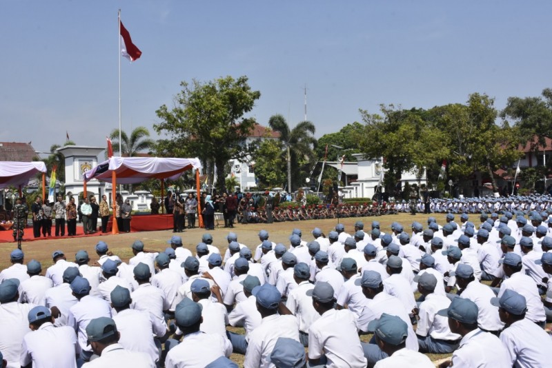 BUPATI KENDAL RESMI TUTUP KEGIATAN BINTALSIK SMK BINA UTAMA KENDAL 2019