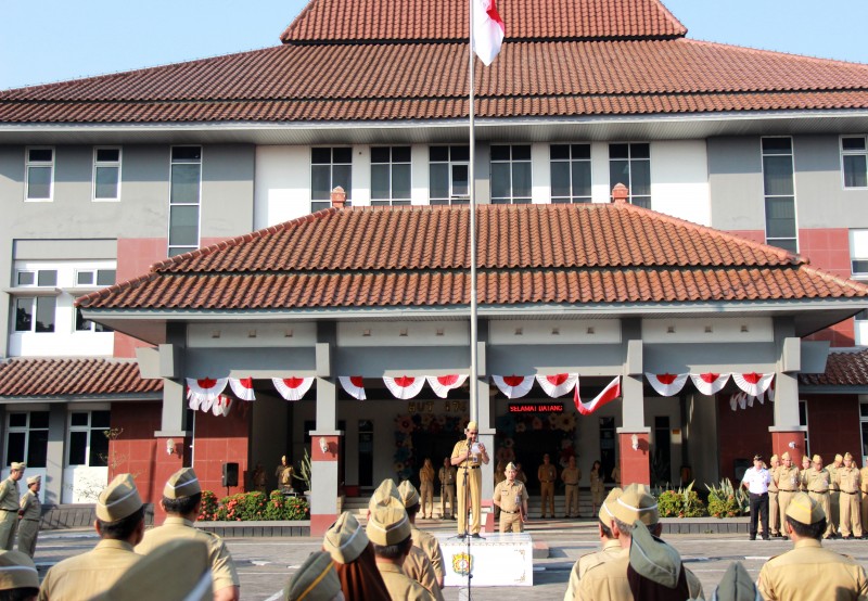 APEL BULAN SEPTEMBER, BUPATI MIRNA MEMINTA SELURUH OPD BEKERJA LEBIH KERAS