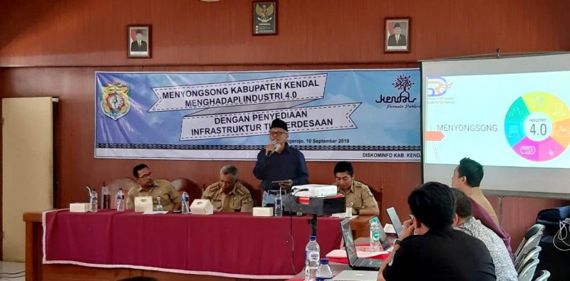 DISKOMINFO ADAKAN SOSIALISASI PENYEDIAAN INFRASTRUKTUR TIK DI SINGOROJO