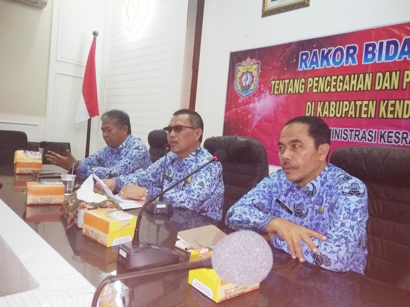 SEKDA  KENDAL MOH TOHA BUKA RAKOR PENCEGAHAN DAN PENANGANAN PORNOGRAFI