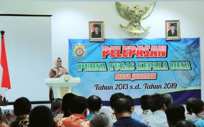 PEMKAB KENDAL ADAKAN ACARA PELEPASAN PURNA TUGAS KADES PERIODE 2013-2019
