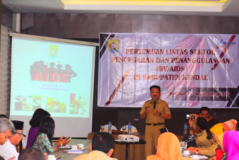 JUMLAH MENINGGAL AKIBAT HIV / AIDS DI KENDAL FLUKTUATIF CENDERUNG MENINGKAT