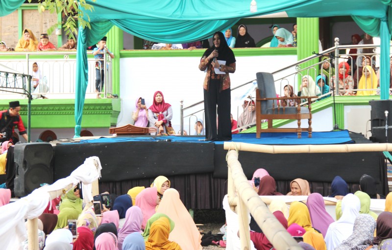 BUPATI MIRNA HADIRI HAUL SUNAN ABINAWA TAHUN 2019