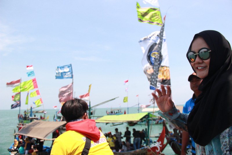 BUPATI MIRNA BUKA ACARA PESTA LAUT TAHUN 2019 DI DESA GEMPOLSEWU