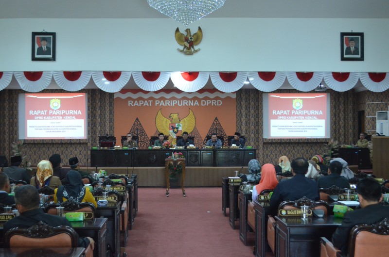 RAPAT PARIPURNA PERSETUJUAN BERSAMA PERUBAHAN APBD TAHUN ANGGARAN 2019