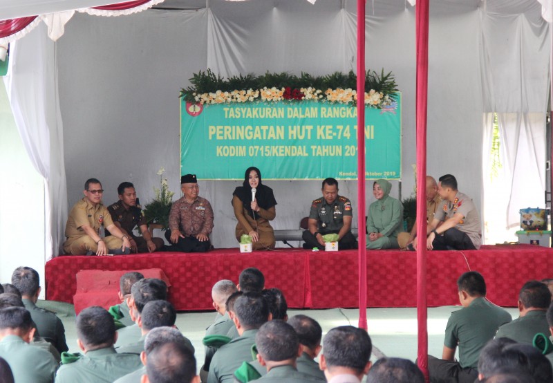 HADIRI TASYAKURAN HUT TNI KE-74, BUPATI MIRNA APRESIASI SINERGITAS TNI