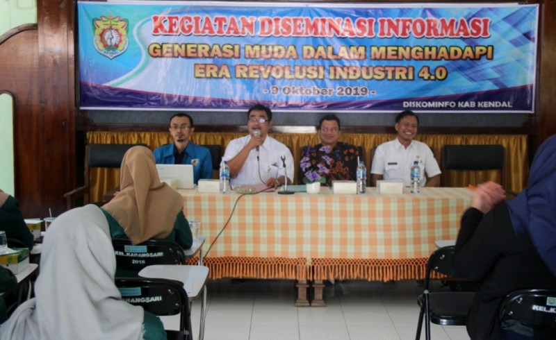 DISKOMINFO KENDAL ADAKAN DISEMINASI INFORMASI MENGHADAPI ERA 4.0