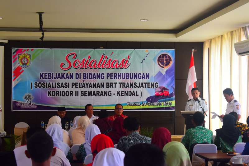 14 BUS SEDANG BRT TRANS JATENG SIAP LAYANI TERMINAL MANGKANG - BAHUREKSO PP