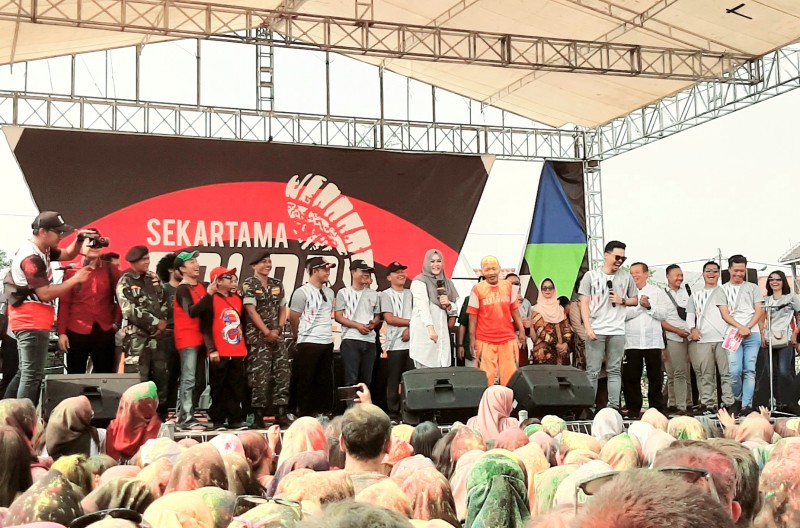 EVEN COLOR RUN TAHUN 2019 MENJAGA KEKOMPAKAN PARA PEMUDA KENDAL