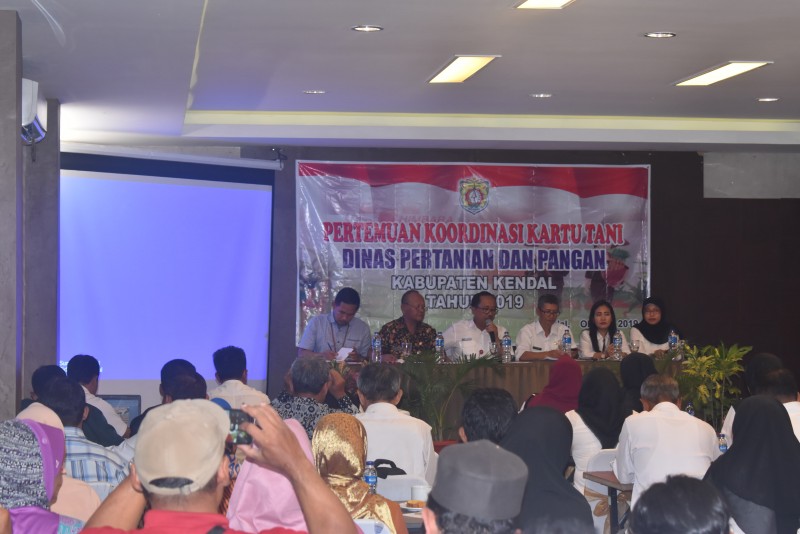 PENGGUNAAN KARTU TANI DI KENDAL MENINGKAT