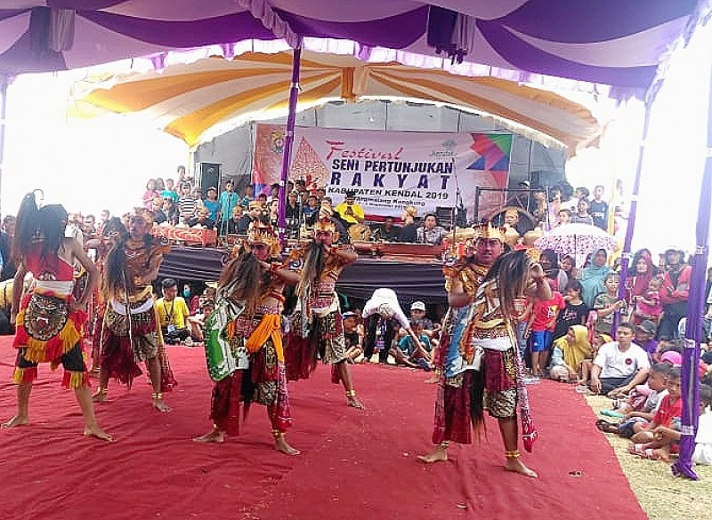 Dinas P&K dan DK2 Kendal Gelar Festival Seni Pertunjukan Rakyat