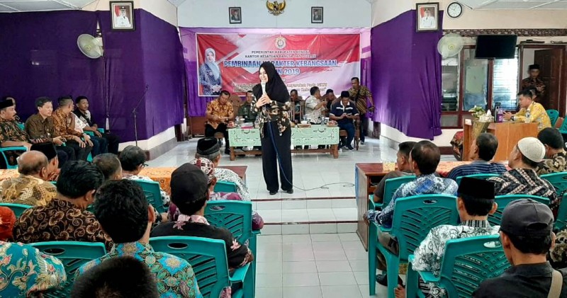 TINGKATKAN NASIONALISME TERHADAP NKRI, PEMKAB KENDAL BERI WASBANG RT/RW