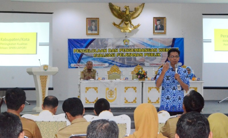 DISKOMINFO KENDAL BERIKAN SOSIALISASI PENGELOLAAN DAN PENGEMBANGAN WEBSITE