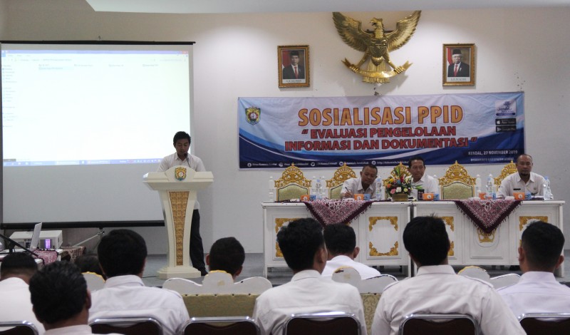 DISKOMINFO KENDAL MELALKUKAN SOSIALISASI PPID