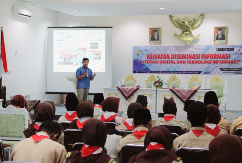 DISKOMINFO KENDAL ADAKAN  PELATIHAN LITERASI DIGITAL