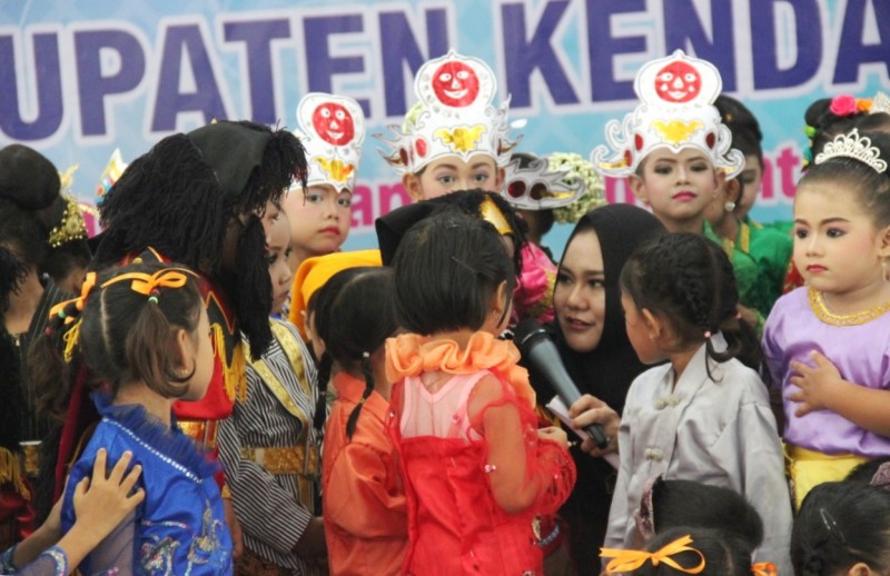 PEMKAB KENDAL MENGGELAR FESTIVAL PESERTA DIDIK PAUD TAHUN 2019
