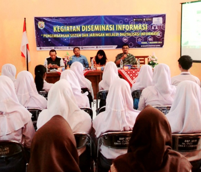 DISEMINASI INFORMASI BANGUN KOMUNIKASI BAIK PEMKAB KENDAL DENGAN PEMUDA