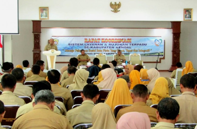 RAPAT KOORDINASI SLRT DINSOS KENDAL MENUJU PELAYANAN SOSIAL LEBIH TEPAT