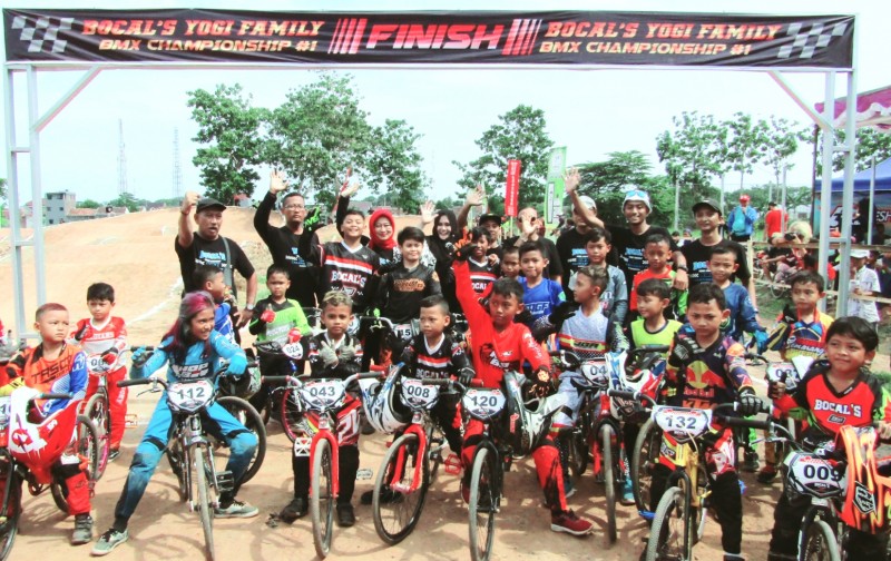 BUPATI KENDAL BUKA EVENT BOCAL'S YOGI FAMILY BMX CHAMPIONSHIP KE-1