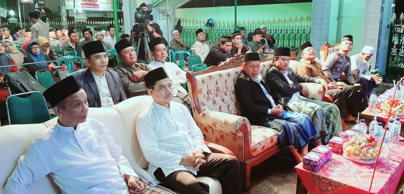 MENYONGSONG ISRA' MI'RAJ TAKMIR MASJID AGUNG KENDAL GELAR PENGAJIAN UMUM