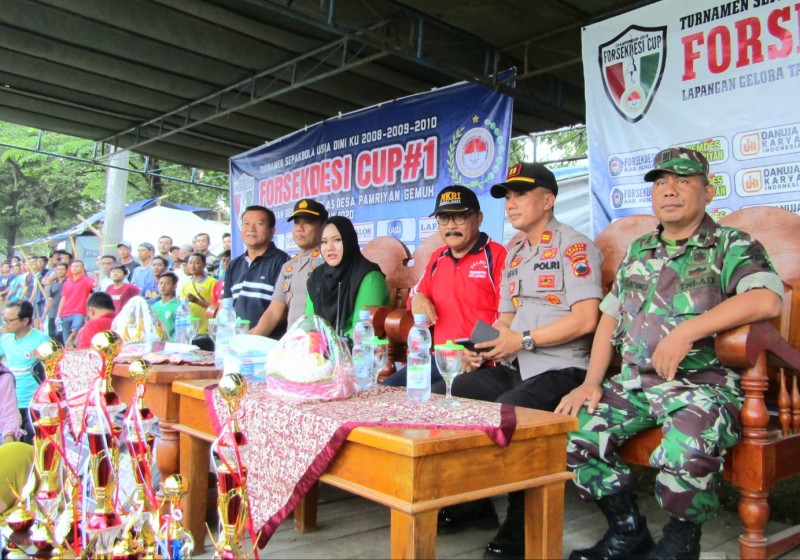 BUPATI KENDAL HADIRI PERTANDINGAN FINAL SEPAK BOLA FORSEKDESI CUP 2020