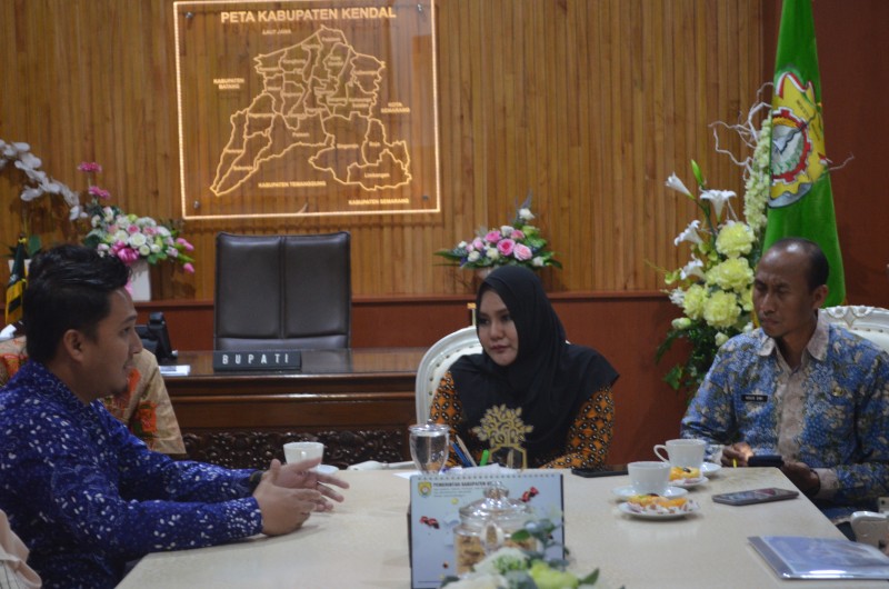 MENINGKATKAN DAYA SAING TOKO KLONTONG DENGAN GERKAN BERKAH SRC