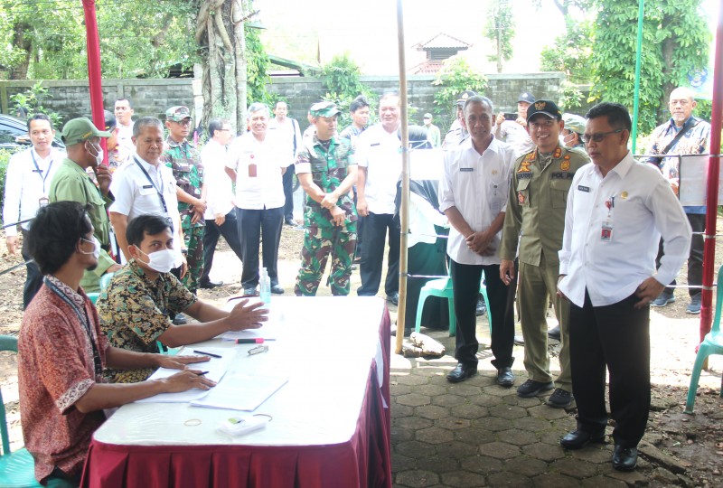 PELAKSANAAN PILKADES SERENTAK TAHUN 2020 DI KENDAL BERJALAN DENGAN BAIK