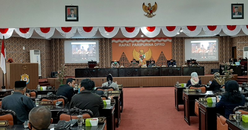 DPRD KENDAL SAMPAIKAN REKOMENDASI TERHADAP LKPJ KEPALA DAERAH TAHUN 2019