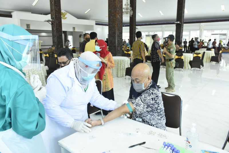 55 Pejabat Pemda Kendal Jalani Rapid Test