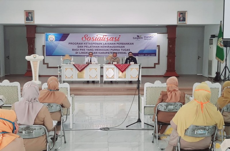 PT TASPEN SEMARANG MEMBERIKAN SOSIALISASI KETASPENAN DI KENDAL