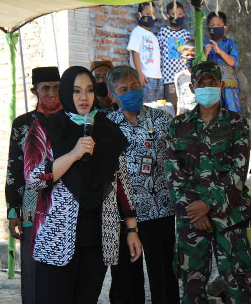 BUPATI MIRNA MELAKUKAN KUNJUNGAN KERJA SEKALIGUS MENINJAU PELAKSANAAN TMMD