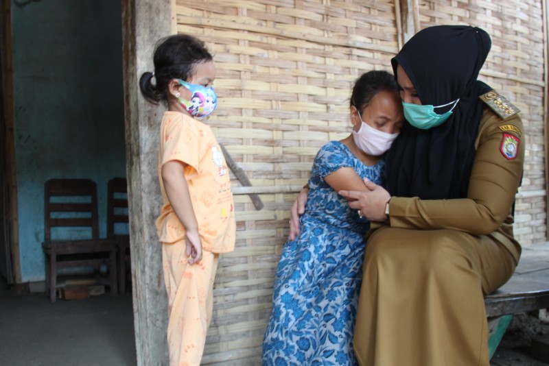 PEMKAB KENDAL TERUS BERGERAK BERIKAN JARING PENGAMAN SOSIAL KEPADA WARGA