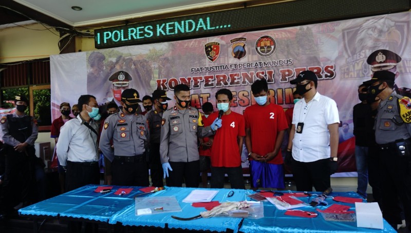 POLRES KENDAL BEKUK EMPAT PELAKU CURAS DI DESA BOJA