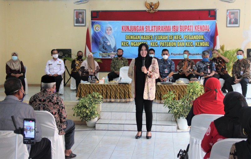RAIH BANYAK PRESTASI NASIONAL, BUPATI MIRNA UCAPKAN TERIMA KASIH KE DESA