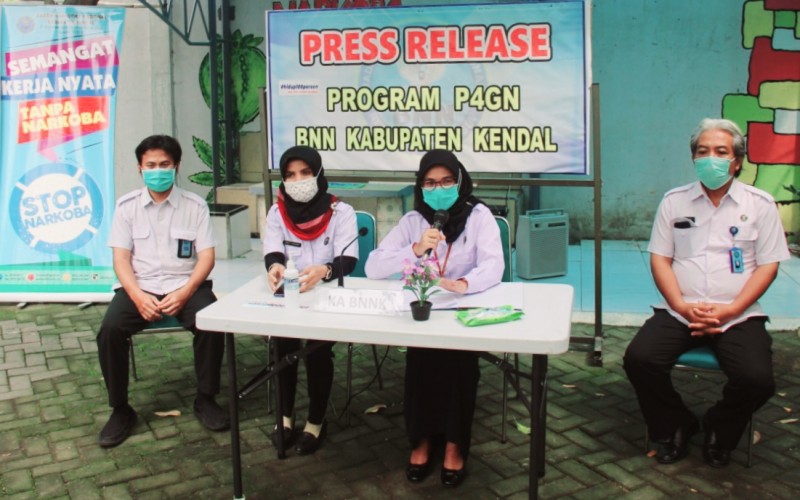 BNNK KENDAL SAMPAIKAN KINERJA TAHUN 2020 DAN GELORAKAN HIDUP 100 % SADAR