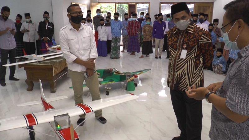 Wagub Jateng Mendukung Hasil Karya Santri Al Mawa Untuk Produksi Massal