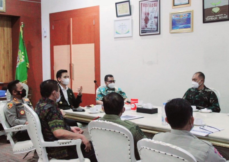 VAKSINASI TAHAP DUA DI KENDAL, JUGA AKAN DIFOKUSKAN PADA LANSIA