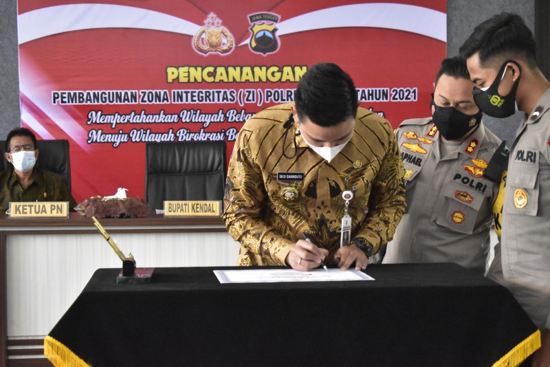 Perihal Birokrasi Bersih, Bupati Kendal Apresiasi Jajaran Polres Kendal