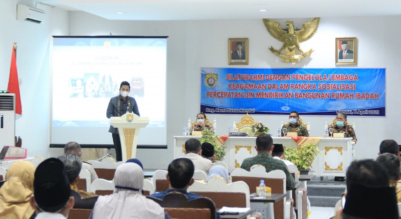 PEMKAB KENDAL AKAN MEMFASILITASI PERCEPATAN  IMB TEMPAT IBADAH