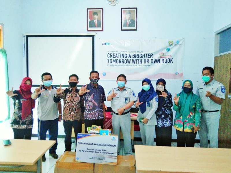 PT. Jasa Raharja Jateng Donasikan Buku ke Dinarpus Kendal